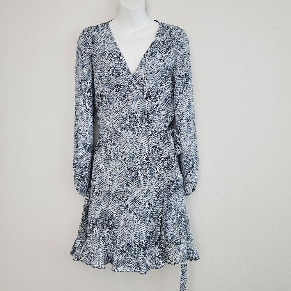 Gianni Bini Women's Wrap Dress Small Gray Snakeskin Print Mini Ruffle